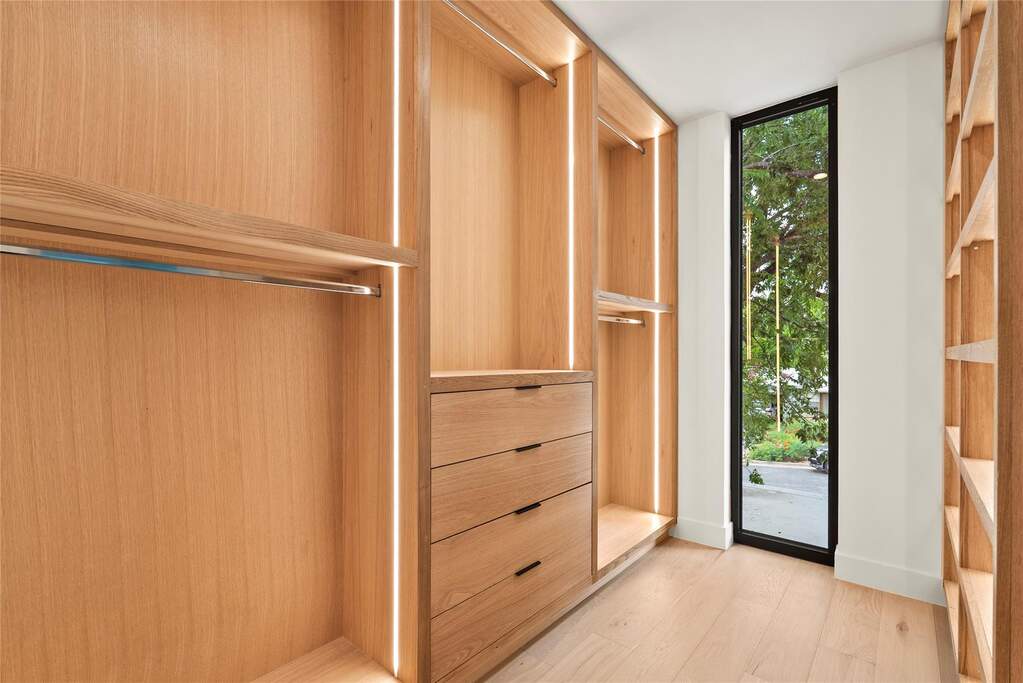 4 Bedroom Single Family Home/House's Image 20