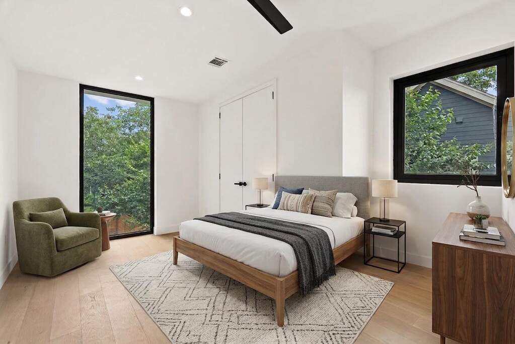 4 Bedroom Single Family Home/House's Image 25