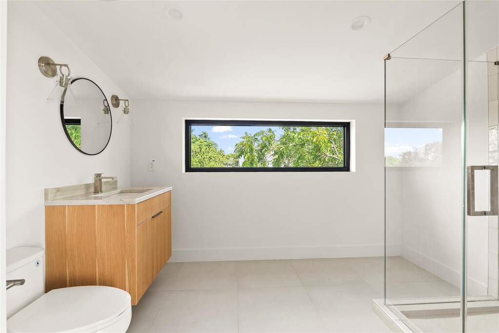 4 Bedroom Single Family Home/House's Image 31