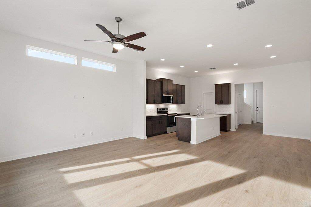 3 Bedroom Single Family Home/House's Image 4