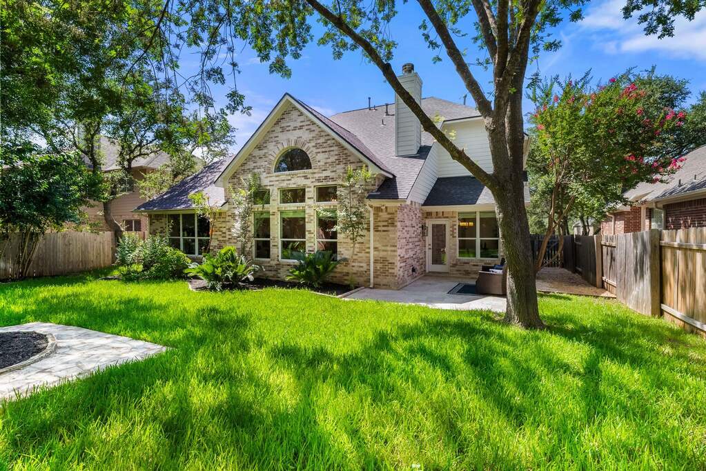 5 Bedroom Single Family Home/House's Image 30