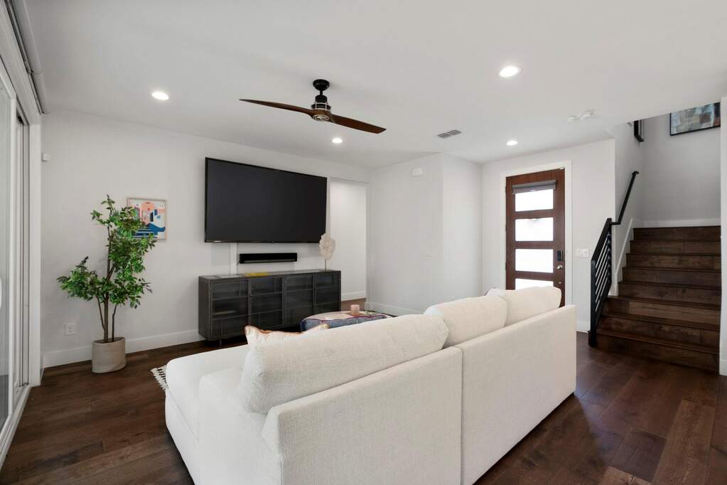 4 Bedroom Single Family Home/House's Image 7