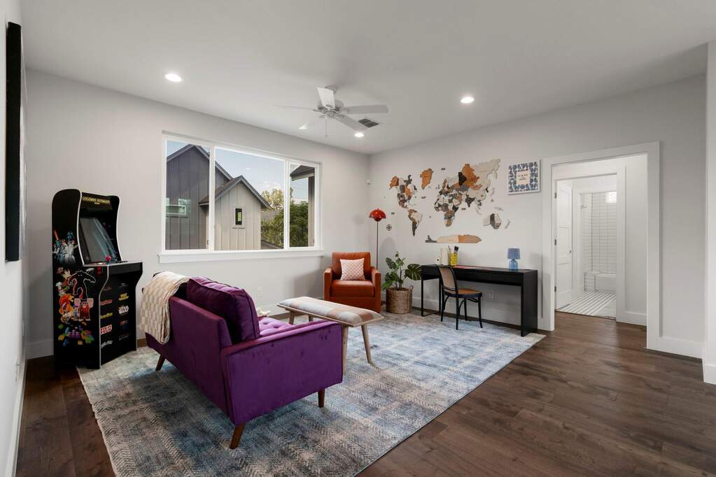 4 Bedroom Single Family Home/House's Image 23