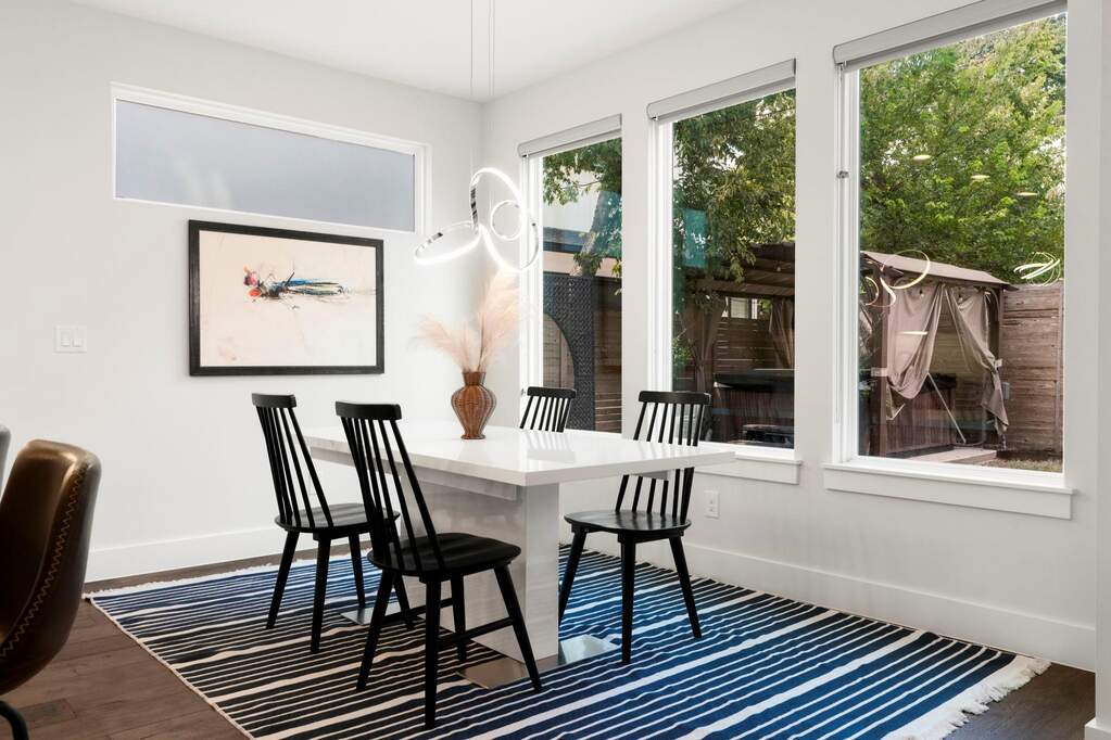 4 Bedroom Single Family Home/House's Image 3