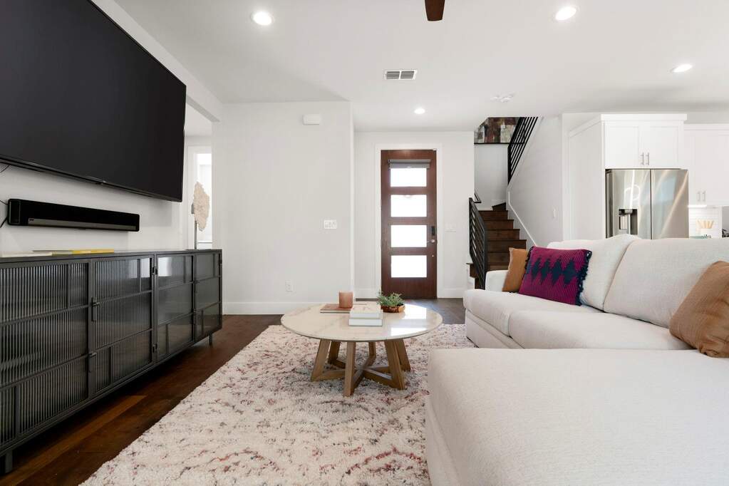 4 Bedroom Single Family Home/House's Image 5