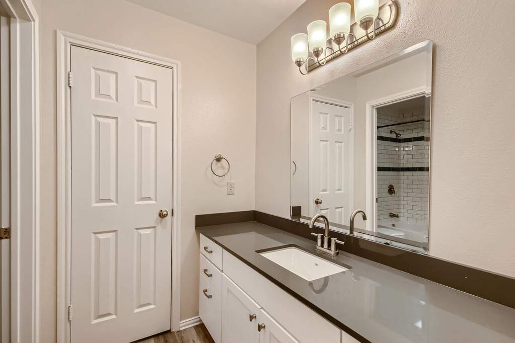4 Bedroom Single Family Home/House's Image 14