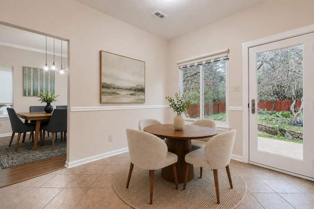 4 Bedroom Single Family Home/House's Image 6