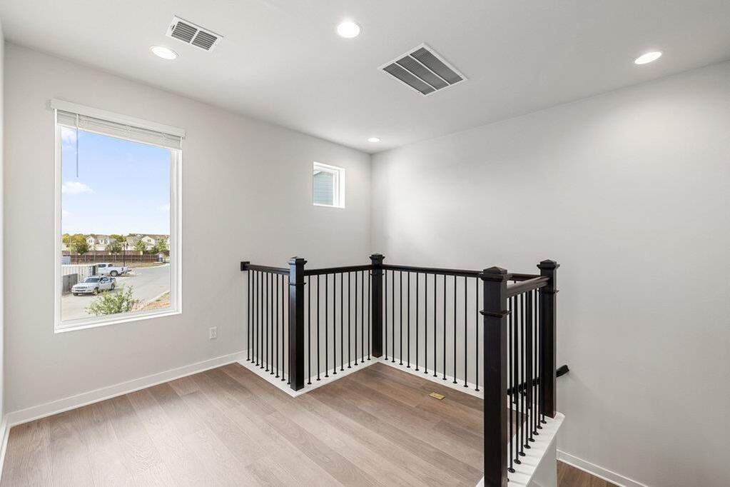 3 Bedroom Single Family Home/House's Image 11