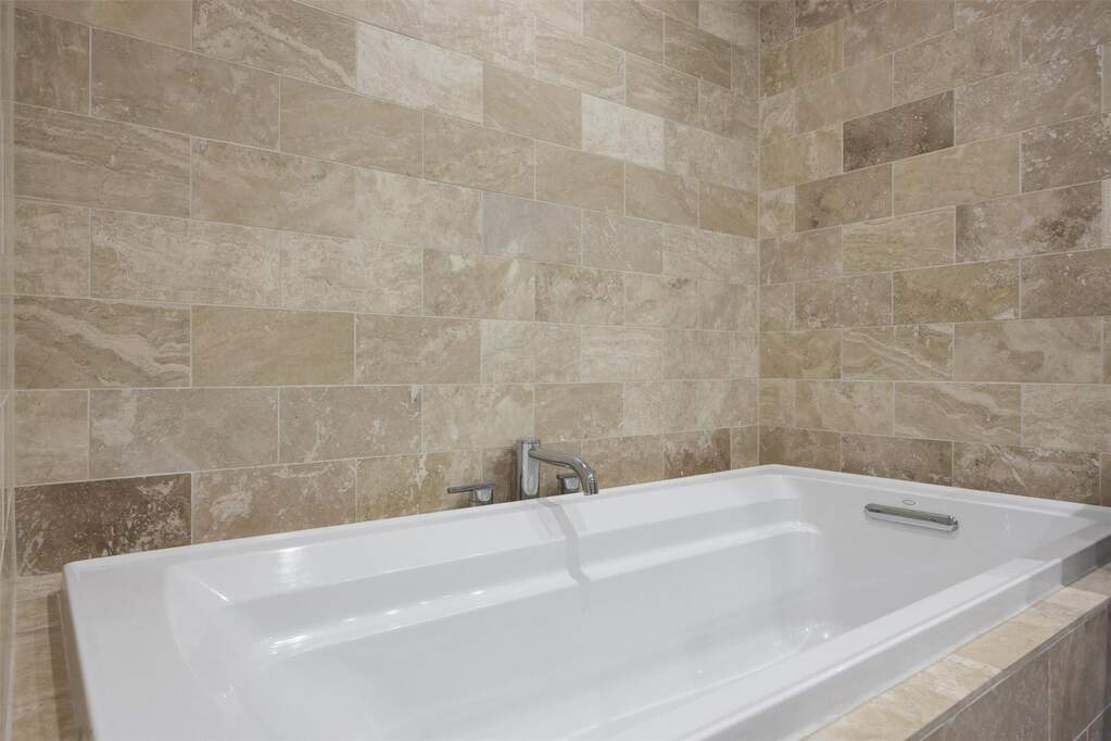 2 Bedroom Apartment/Flat's Image 18
