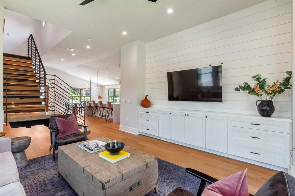 4 Bedroom Single Family Home/House's Image 11