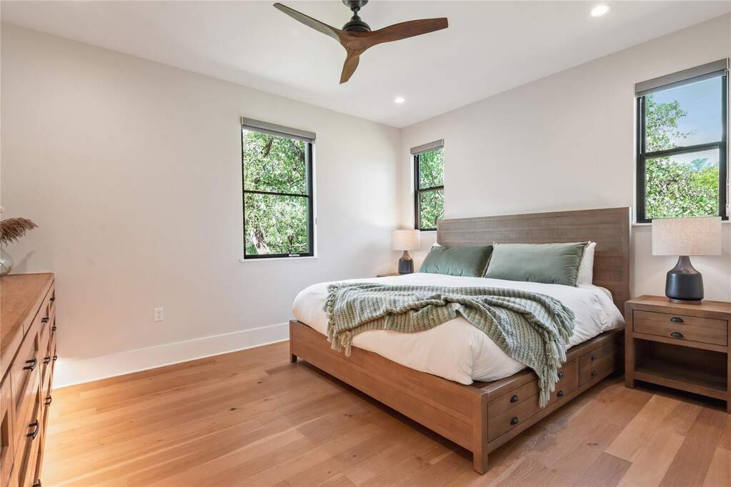 4 Bedroom Single Family Home/House's Image 15
