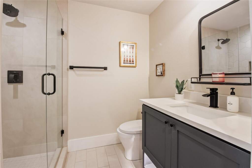 4 Bedroom Single Family Home/House's Image 28