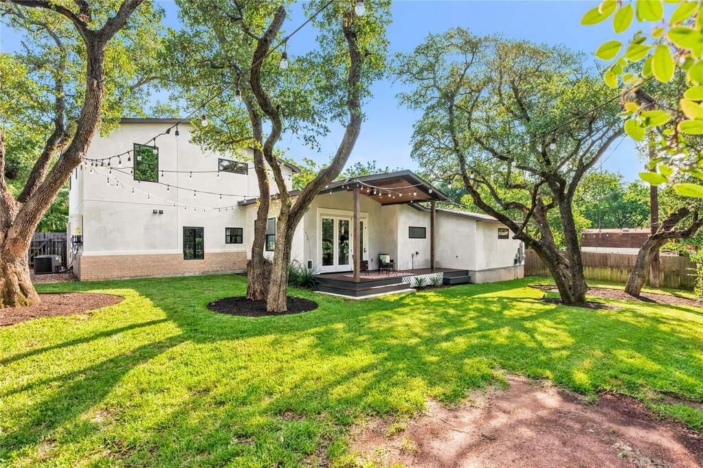 4 Bedroom Single Family Home/House's Image 35