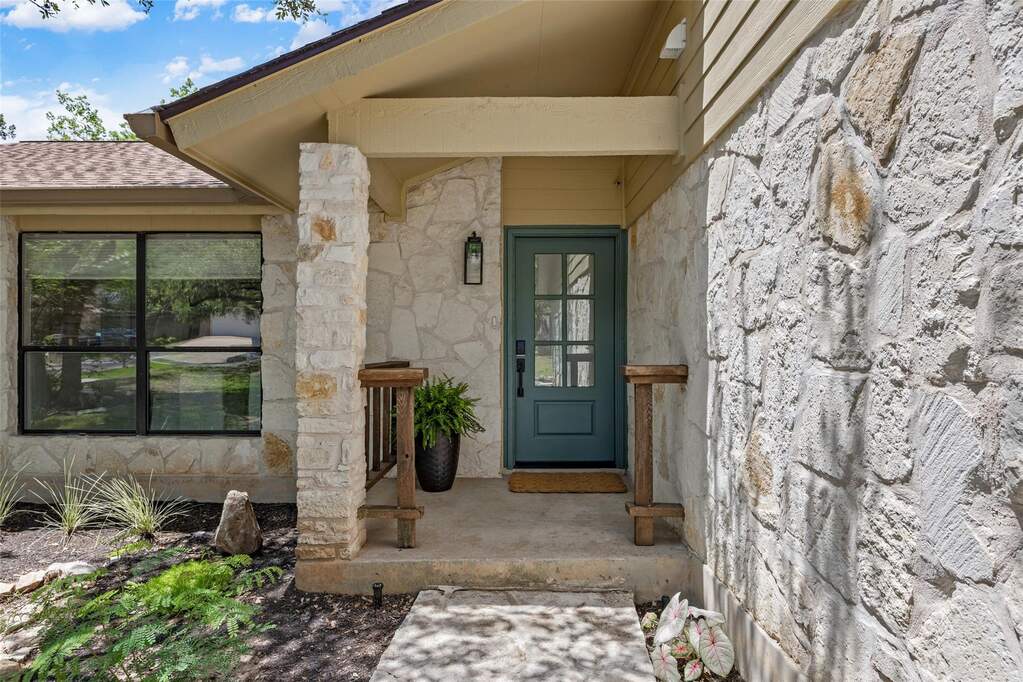 4 Bedroom Single Family Home/House's Image 36