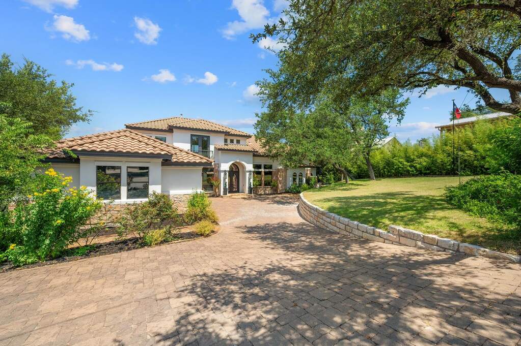 4 Bedroom Single Family Home/House's Image 12