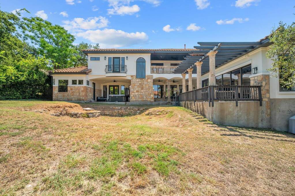 4 Bedroom Single Family Home/House's Image 13