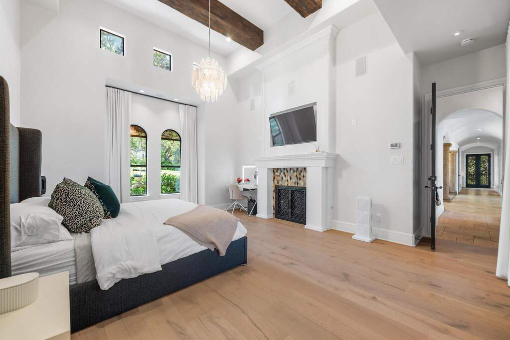 4 Bedroom Single Family Home/House's Image 21