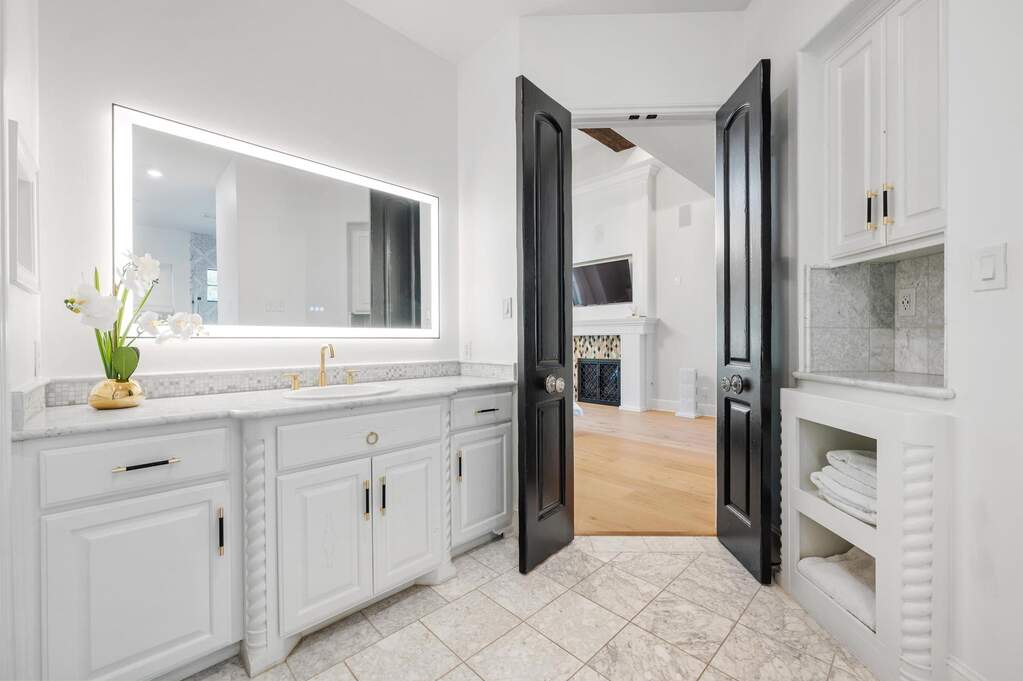 4 Bedroom Single Family Home/House's Image 23