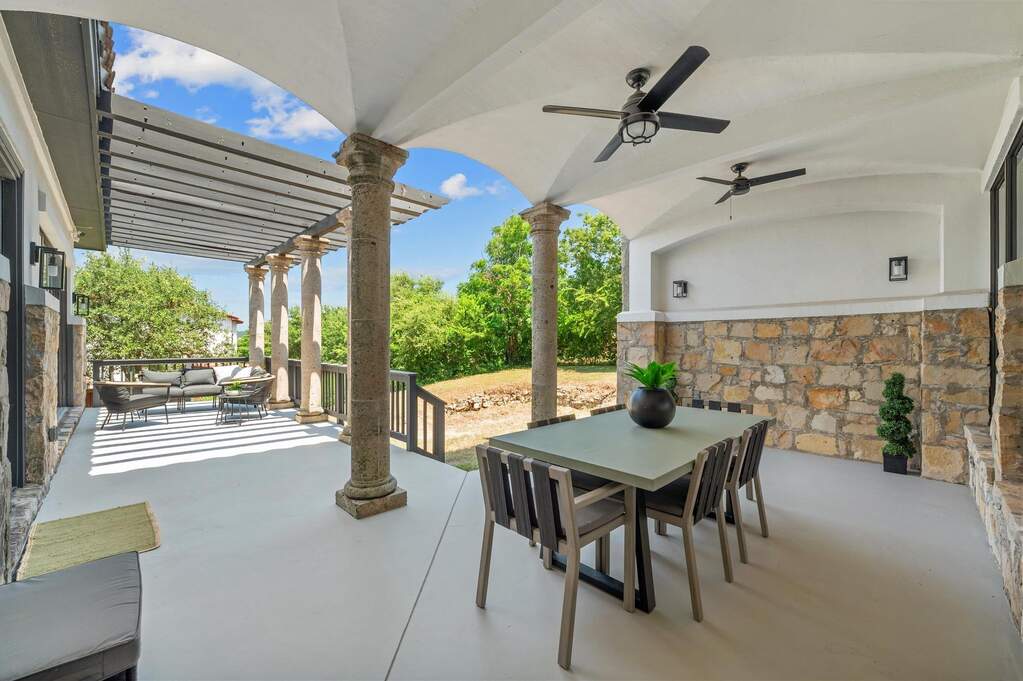 4 Bedroom Single Family Home/House's Image 25