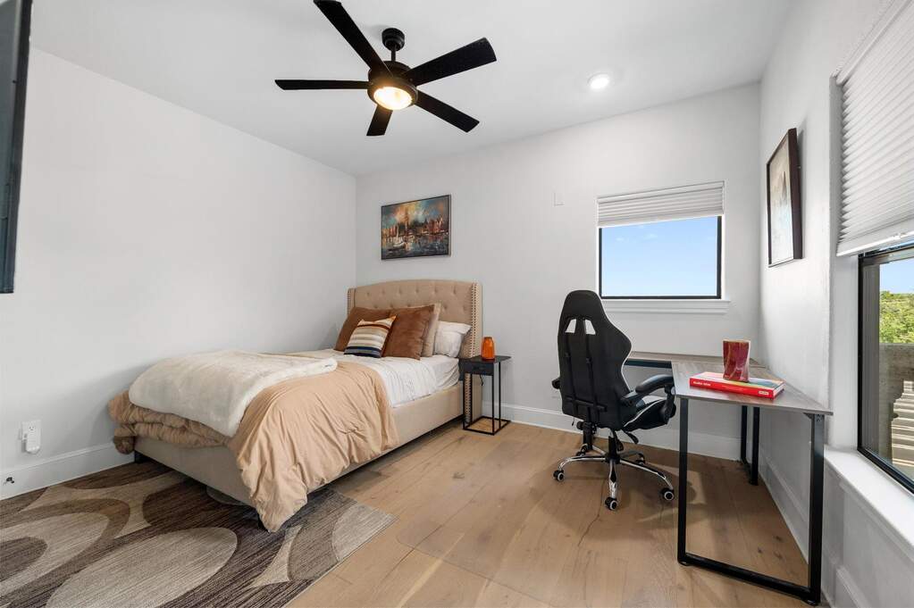 4 Bedroom Single Family Home/House's Image 33