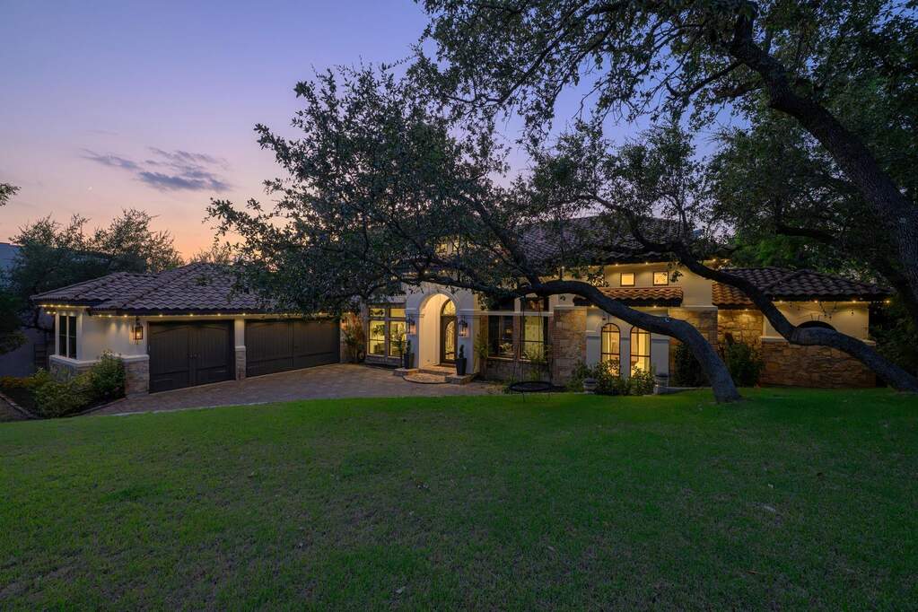 4 Bedroom Single Family Home/House's Image 37