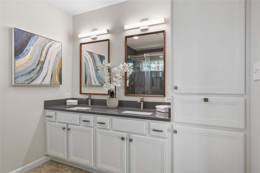 3 Bedroom Single Family Home/House's Image 12