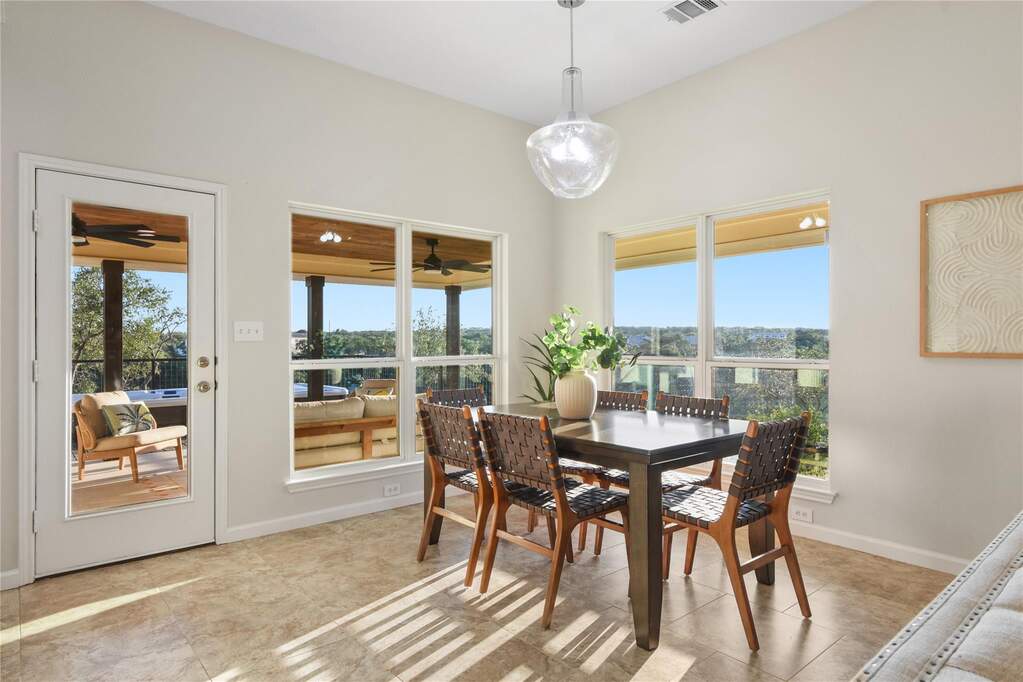 3 Bedroom Single Family Home/House's Image 3