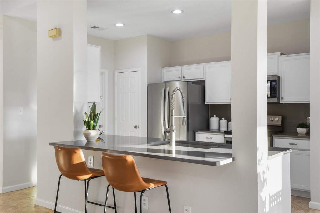 3 Bedroom Single Family Home/House's Image 4