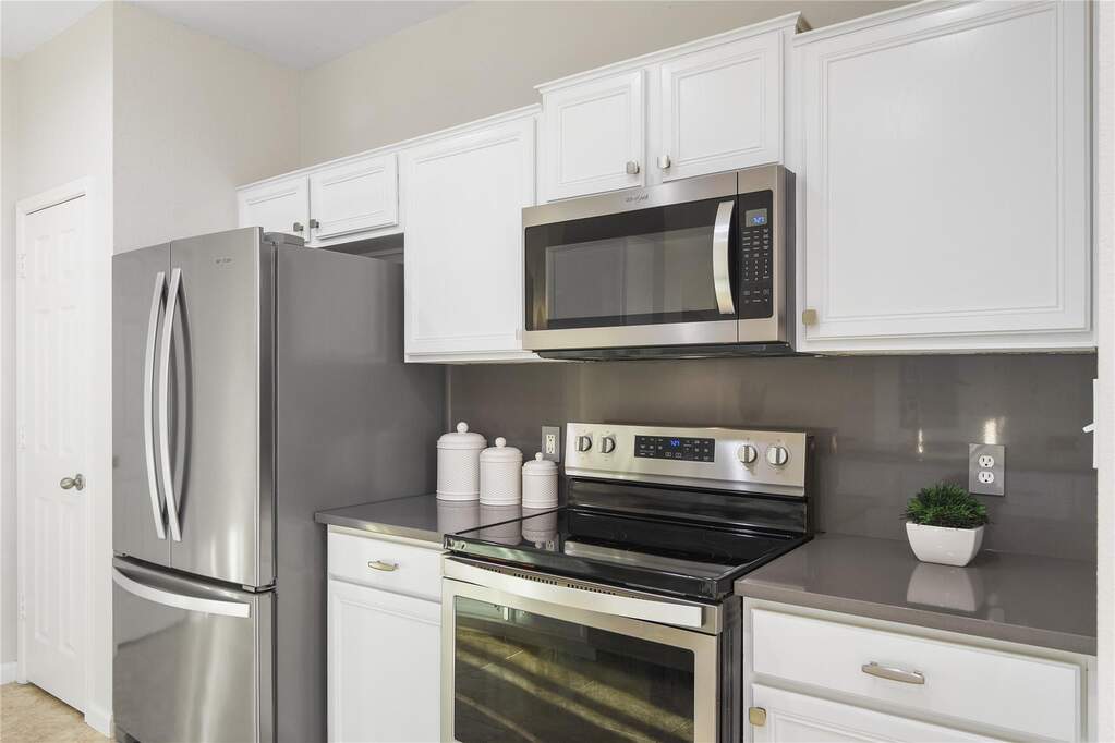 3 Bedroom Single Family Home/House's Image 6