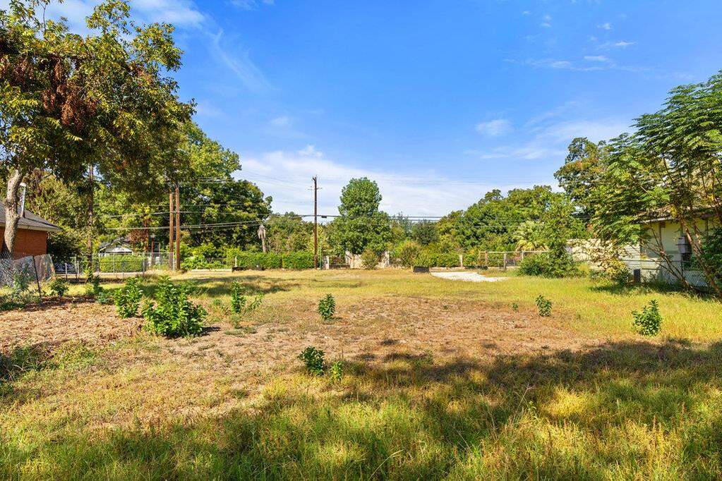 Land/Vacant Land's Image 3