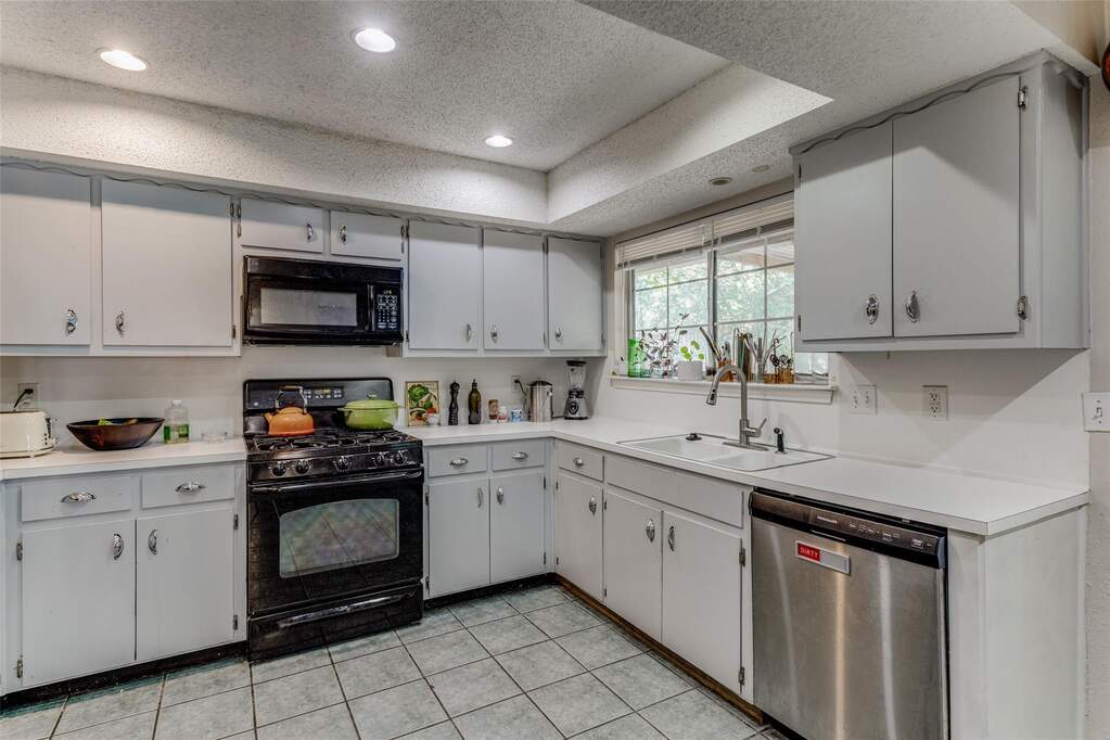 3 Bedroom Single Family Home/House's Image 7