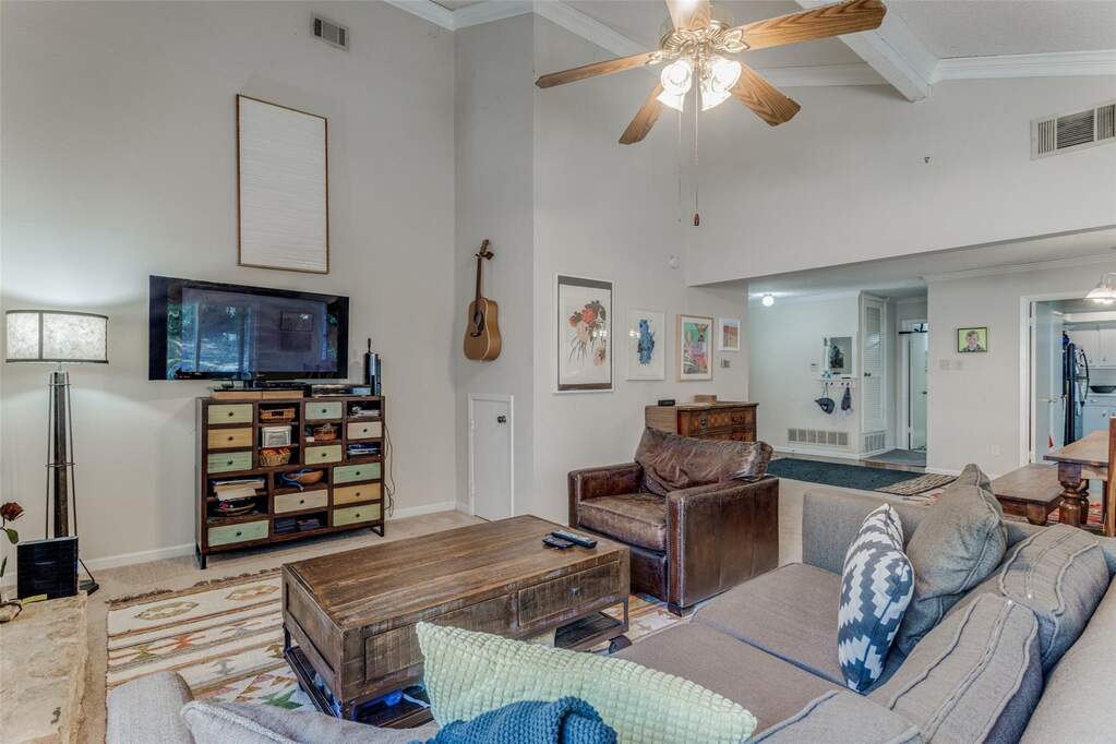 3 Bedroom Single Family Home/House's Image 3