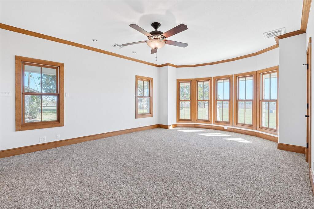 4 Bedroom Single Family Home/House's Image 15
