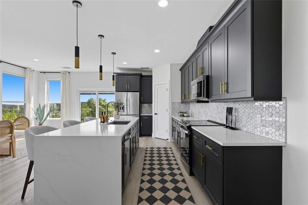 3 Bedroom Single Family Home/House's Image 9