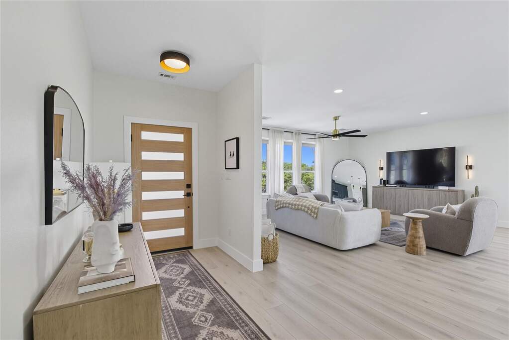 3 Bedroom Single Family Home/House's Image 13