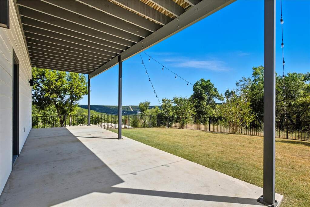 3 Bedroom Single Family Home/House's Image 35