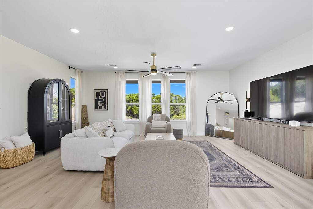 3 Bedroom Single Family Home/House's Image 5