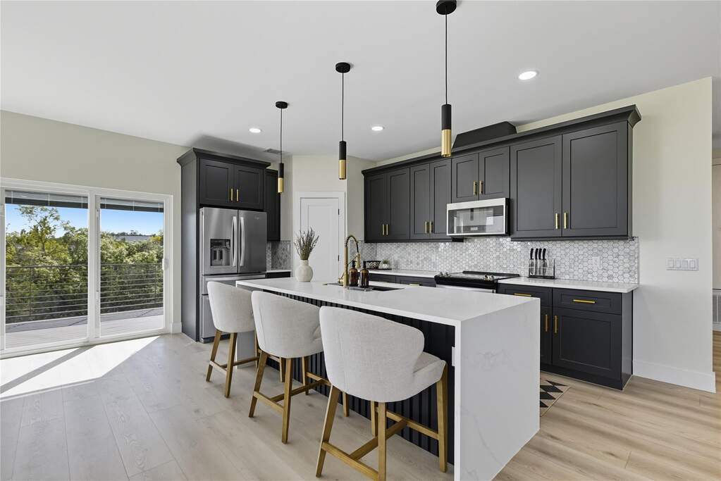3 Bedroom Single Family Home/House's Image 6