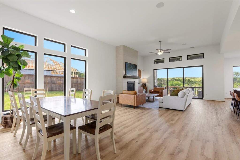 4 Bedroom Single Family Home/House's Image 12