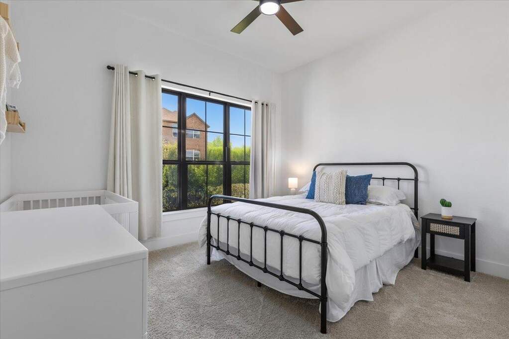 4 Bedroom Single Family Home/House's Image 18