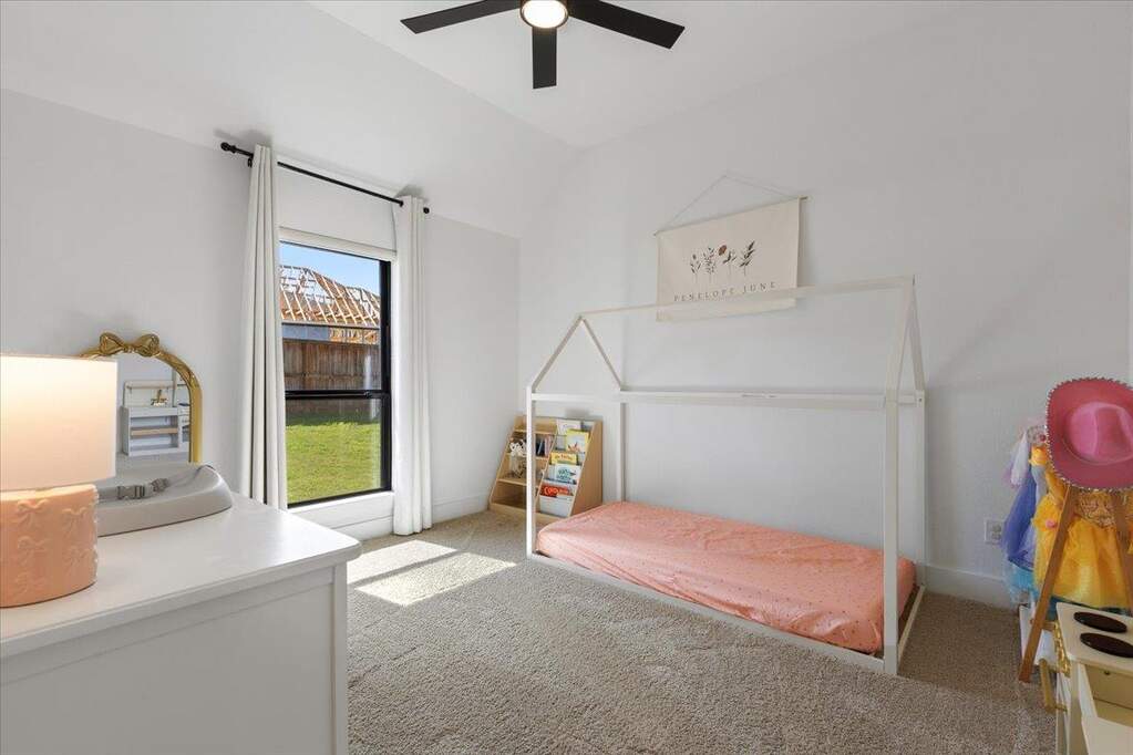 4 Bedroom Single Family Home/House's Image 20