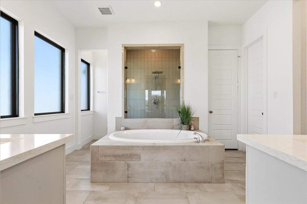 The primary ensuite undersood the assignment!