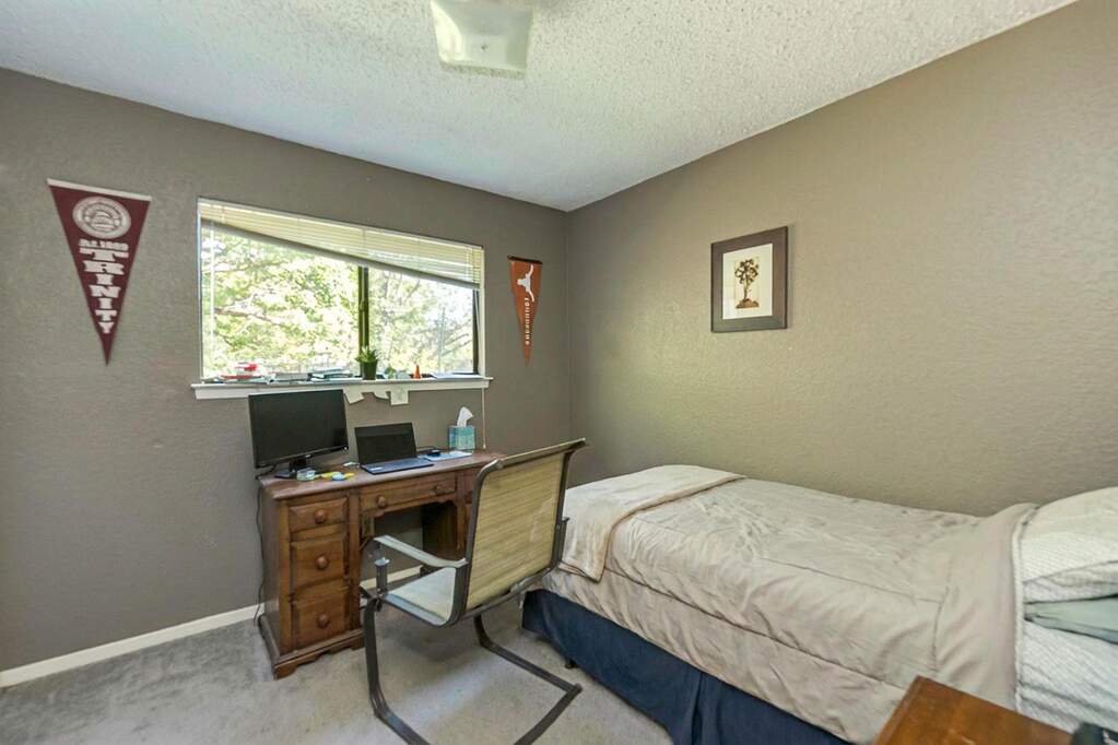 5 Bedroom Multi Unit's Image 6