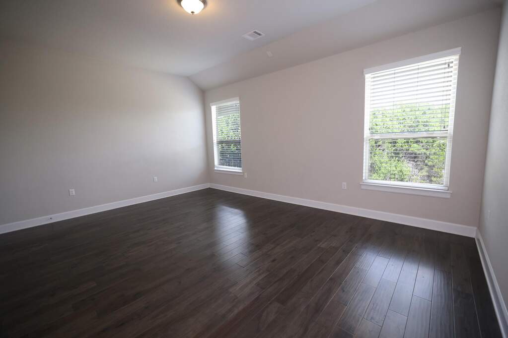 3 Bedroom Single Family Home/House's Image 8