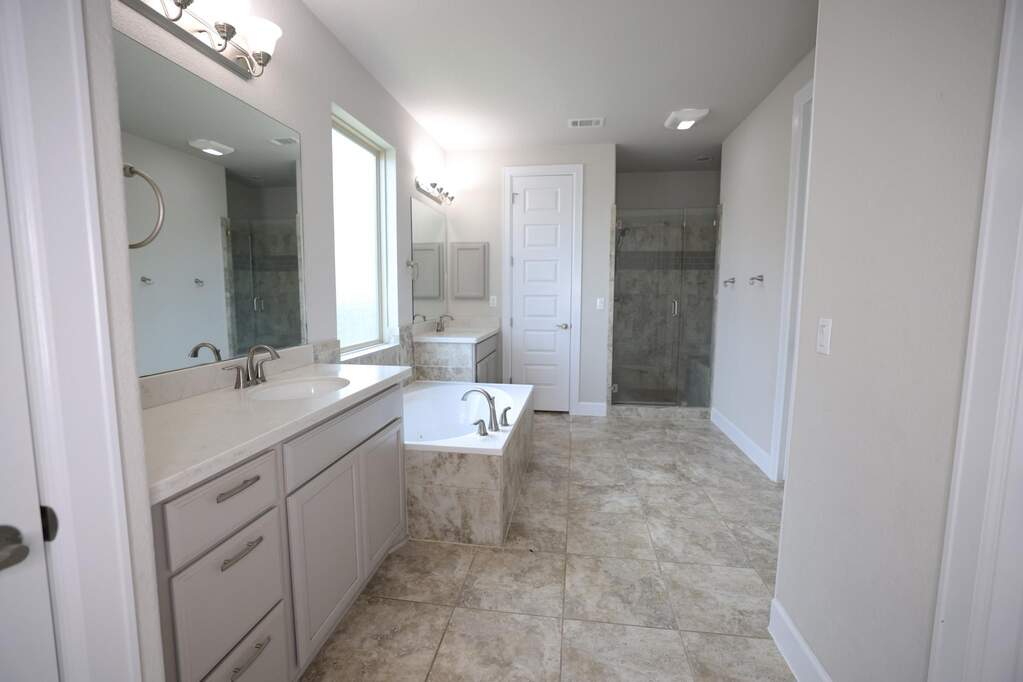 3 Bedroom Single Family Home/House's Image 9