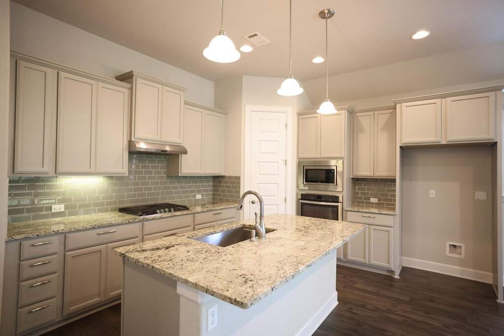 3 Bedroom Single Family Home/House's Image 5