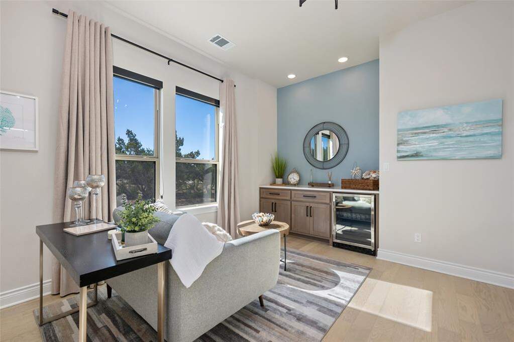 5 Bedroom Single Family Home/House's Image 21