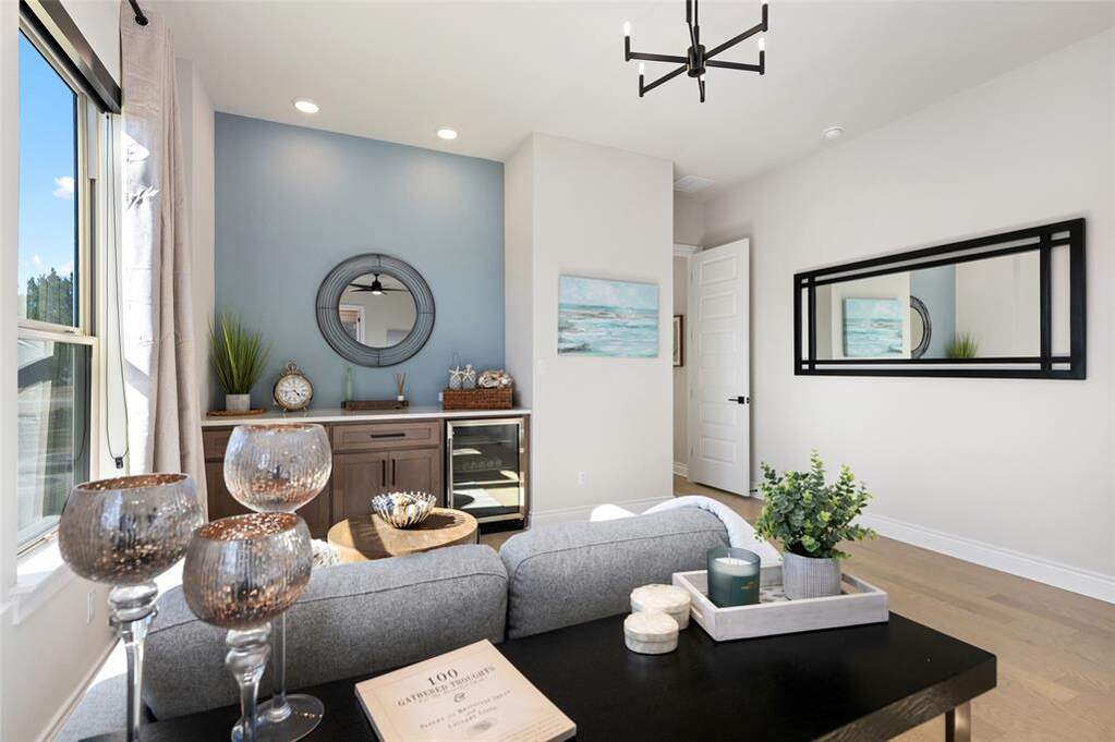 5 Bedroom Single Family Home/House's Image 22