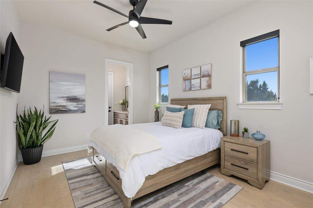 5 Bedroom Single Family Home/House's Image 23