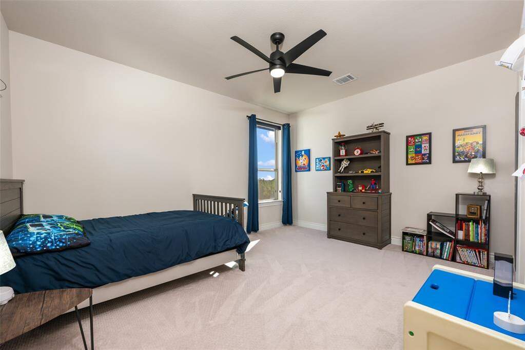 5 Bedroom Single Family Home/House's Image 27
